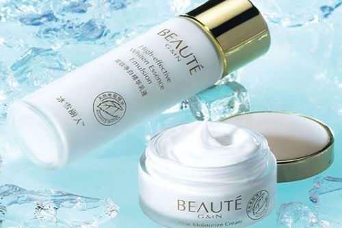 甄选适配美妆 从肤质到需求，精准挑选适合自己的化妆品